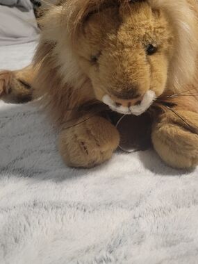 Classic Plush Lion Toy in Brown and Cream